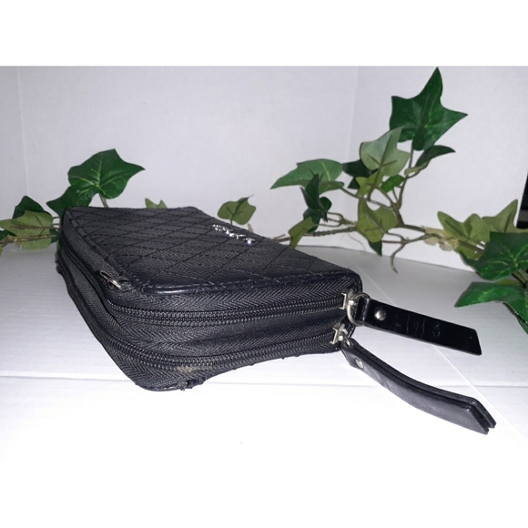 G By Guess Zip-Around Multi-Purpose Wallet - Picture 4 of 16